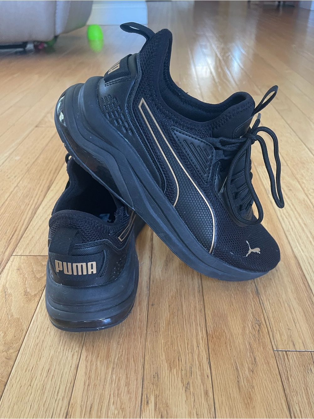 Puma women’s shoe - Picture 2 of 6